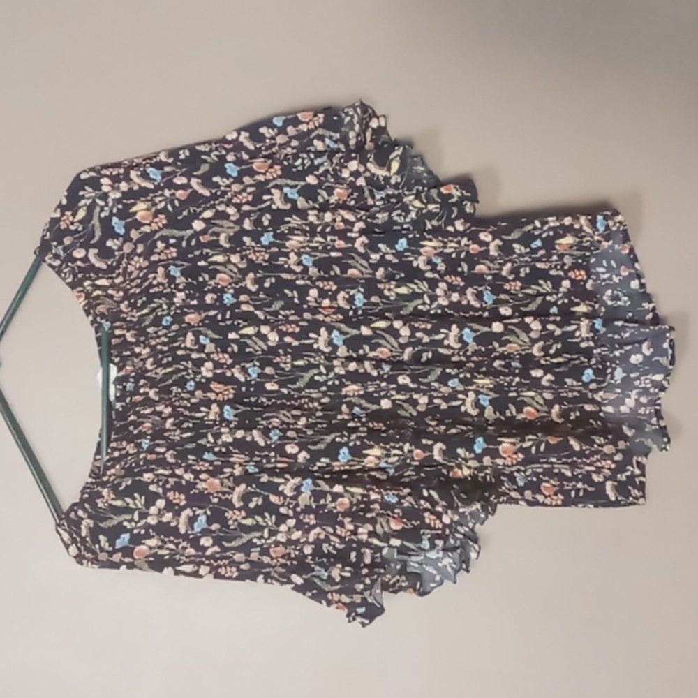 Est 1946 Black Flowered Short Big Bell Sleeve Blouse Size M